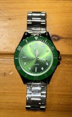 Quartz Business Watch – Elegance & Precision - Green Face w/Stainless Steel Band